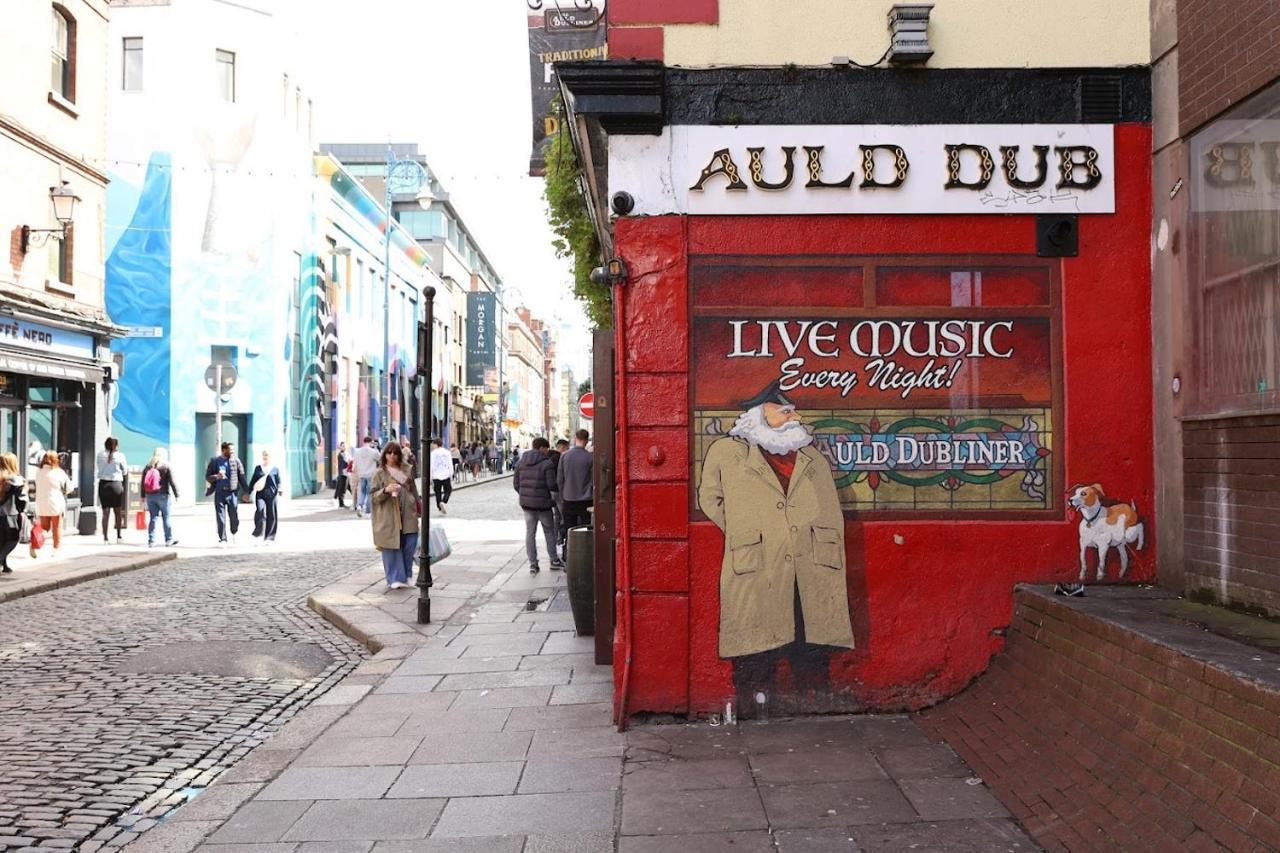 The Auld Dubliner Hotel ภายนอก รูปภาพ