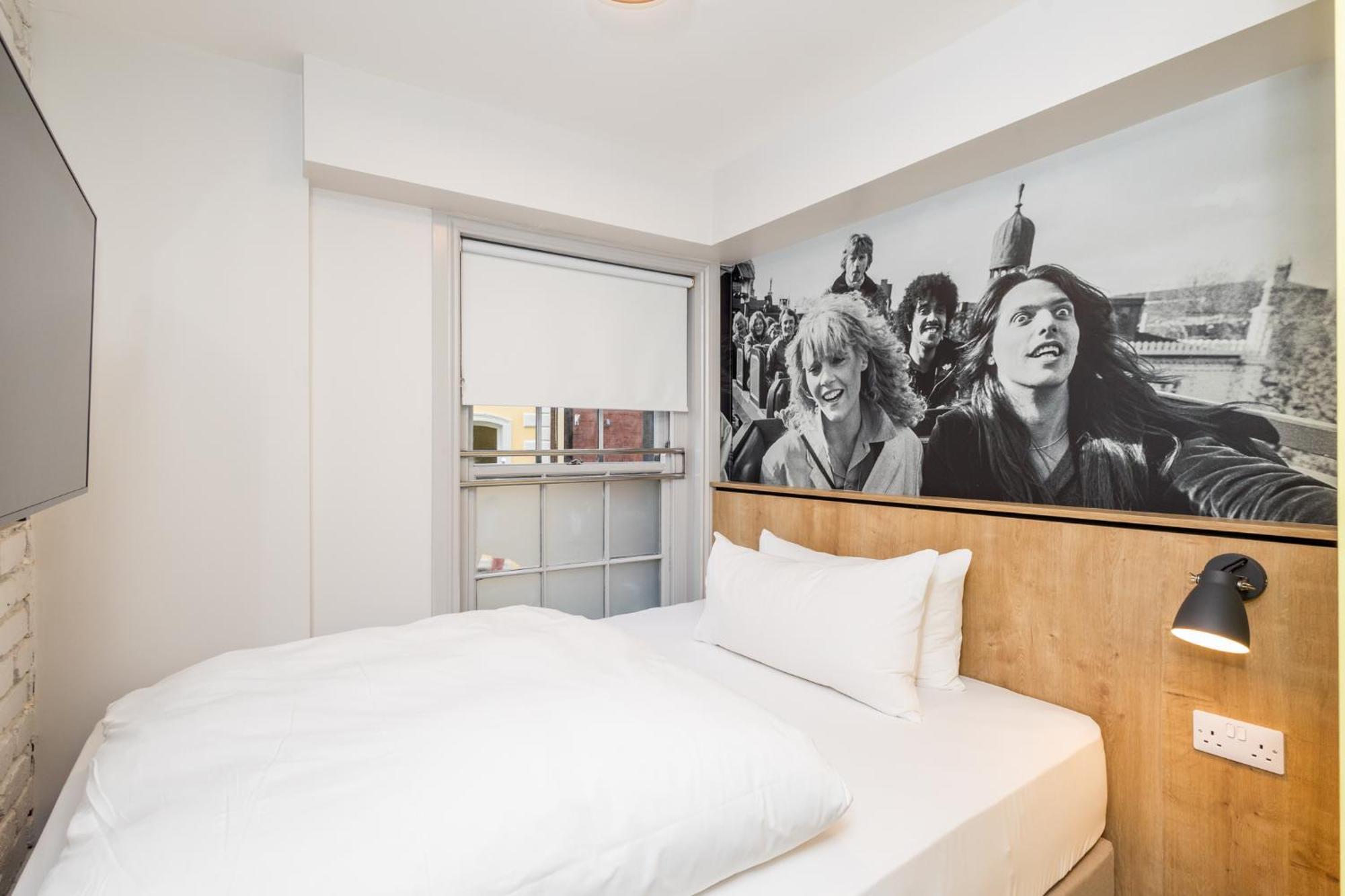 The Auld Dubliner Hotel ภายนอก รูปภาพ